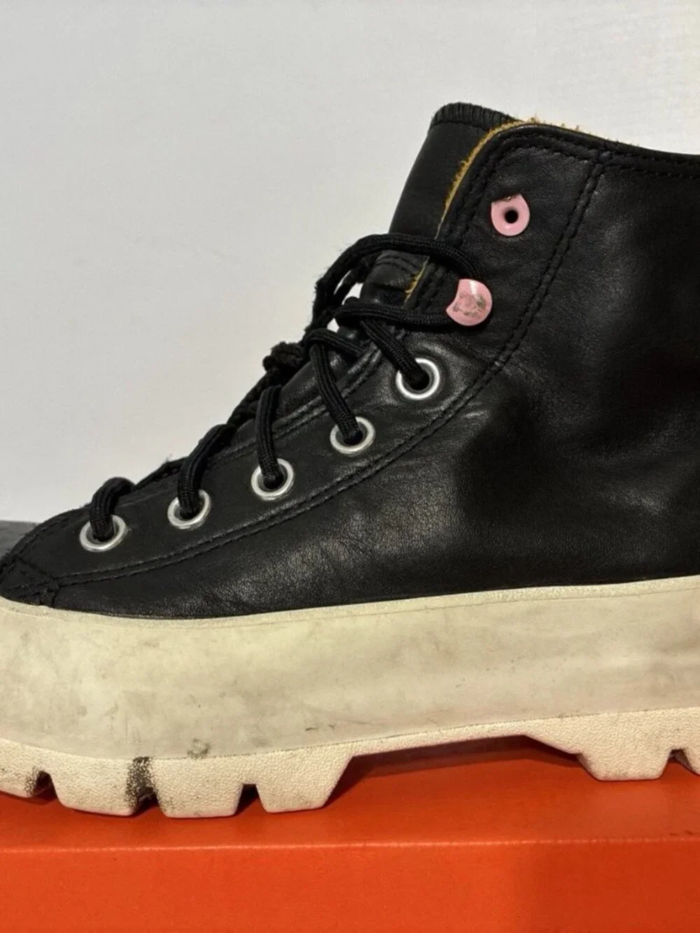 Converse Chuck Taylor Lugged Winter Hi Black Gore-Tex GTX Shoes Women's Sz 7.5